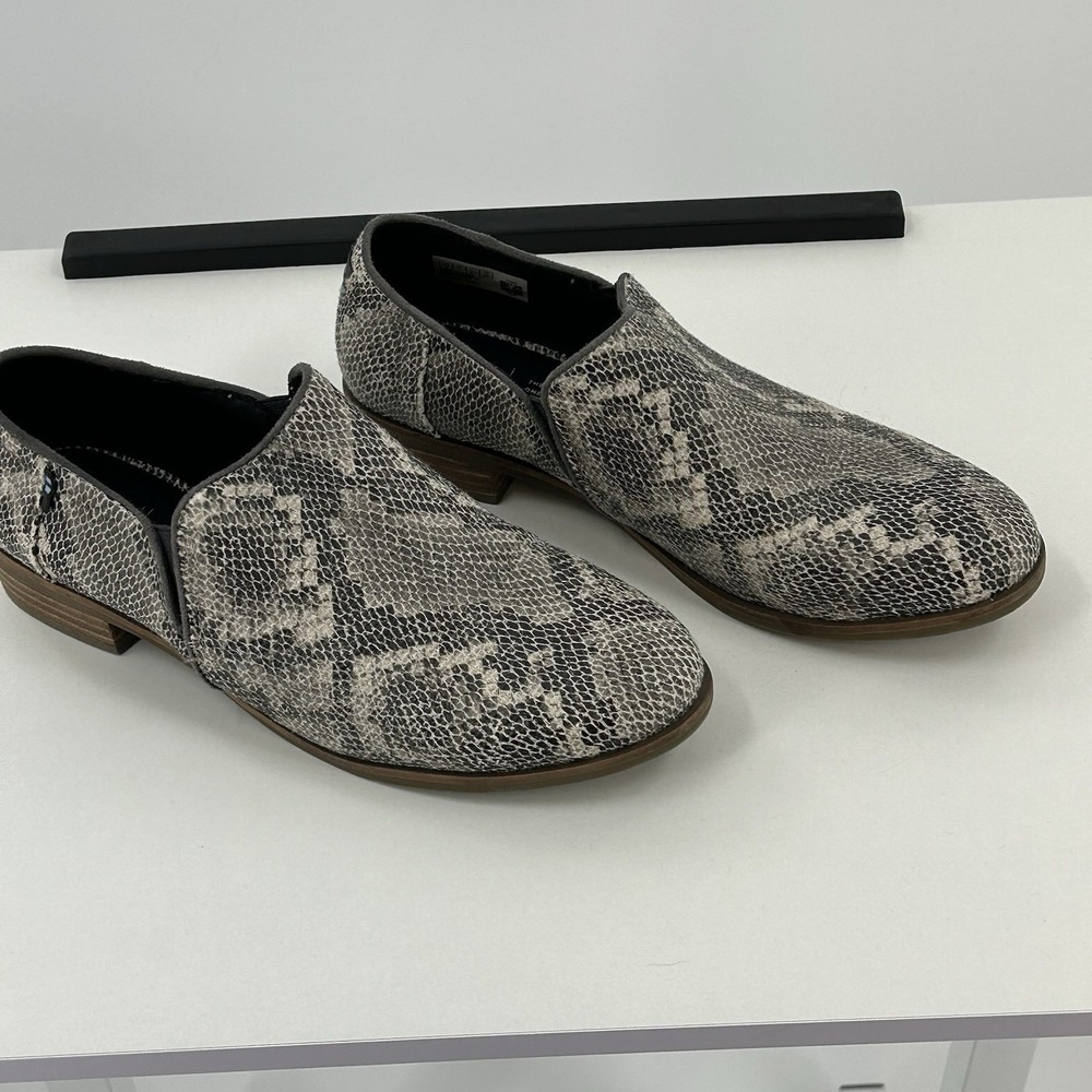 TOMS Snakeskin Slip On Loafers Women's 9‎ Neutral Print Casual Flats